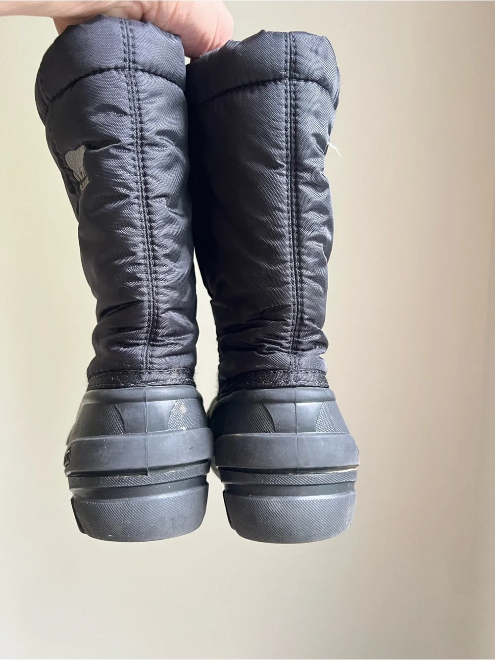 Sorel size 2Y Black Snow Boot - Insulated Winter Footwear